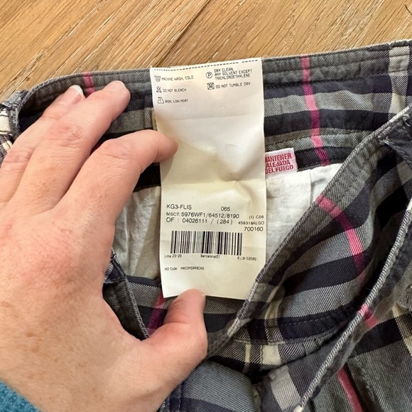 Burberry Gray and Pink Plaid Skirt Girls 5yo - Picture 5 of 7